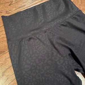 Buff Bunny Leopard Print Leggings Black Size Small